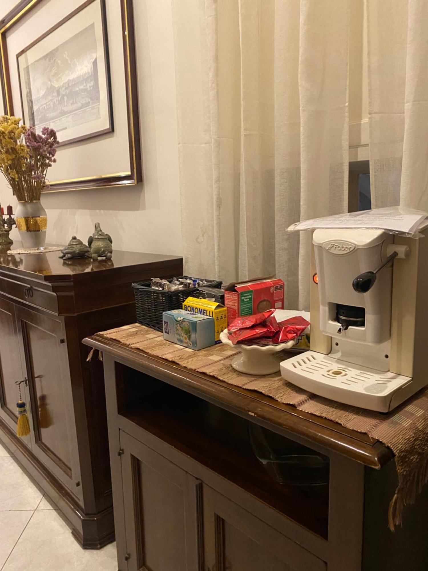 Bed & Breakfast Plebiscito Home Napoli Ngoại thất bức ảnh